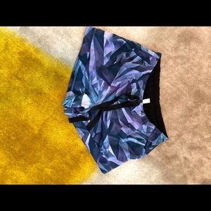 Lululemon drawstring athletic short